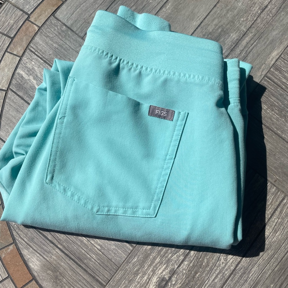 SMALL PETITE FIGS JOGGER PANTS